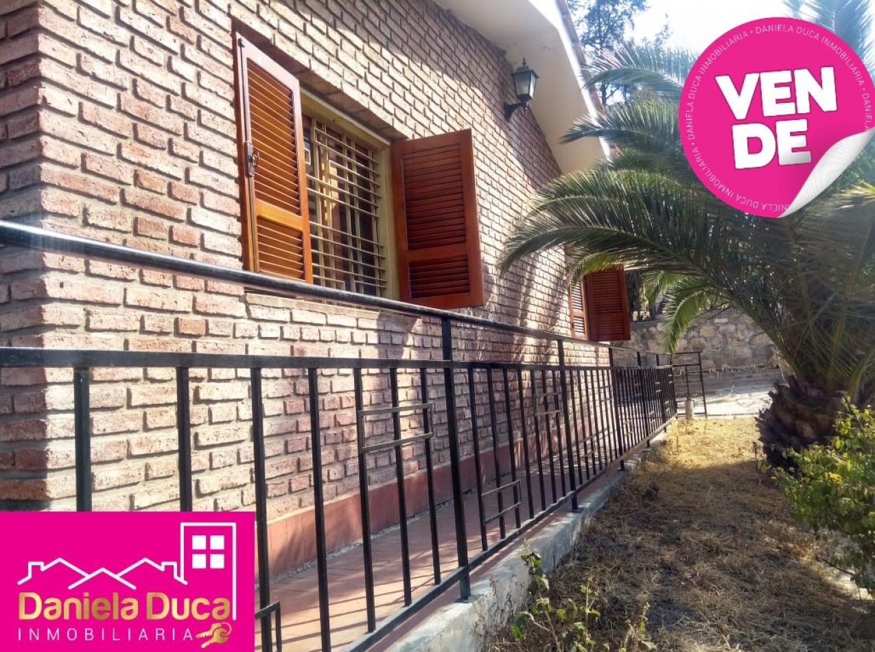 CASA EN VENTA CARLOS PAZ