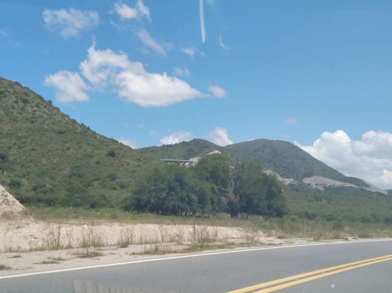 HERMOSO LOTE EN VENTA CAMINO A LAS JARILLAS