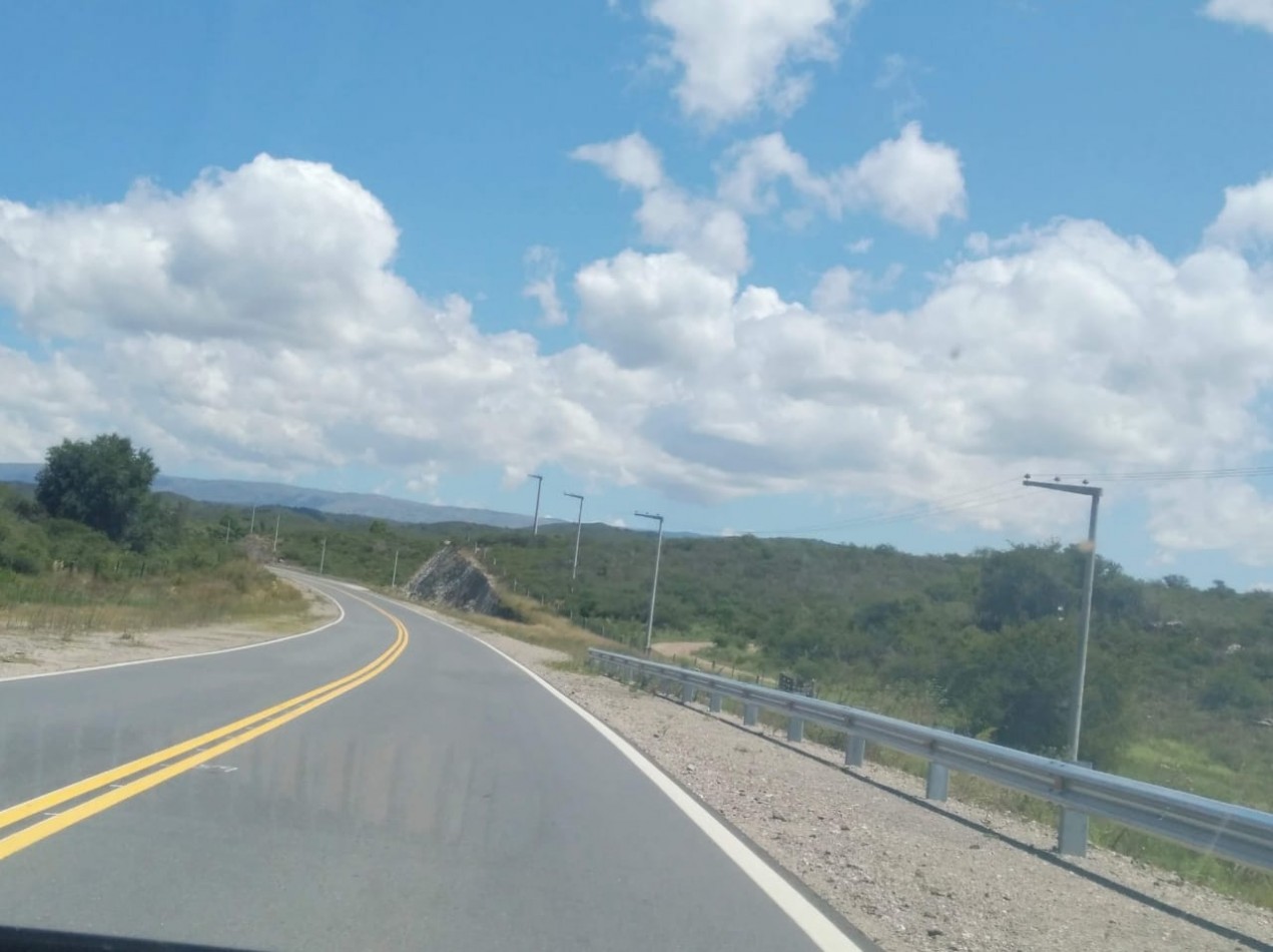 HERMOSO LOTE EN VENTA CAMINO A LAS JARILLAS