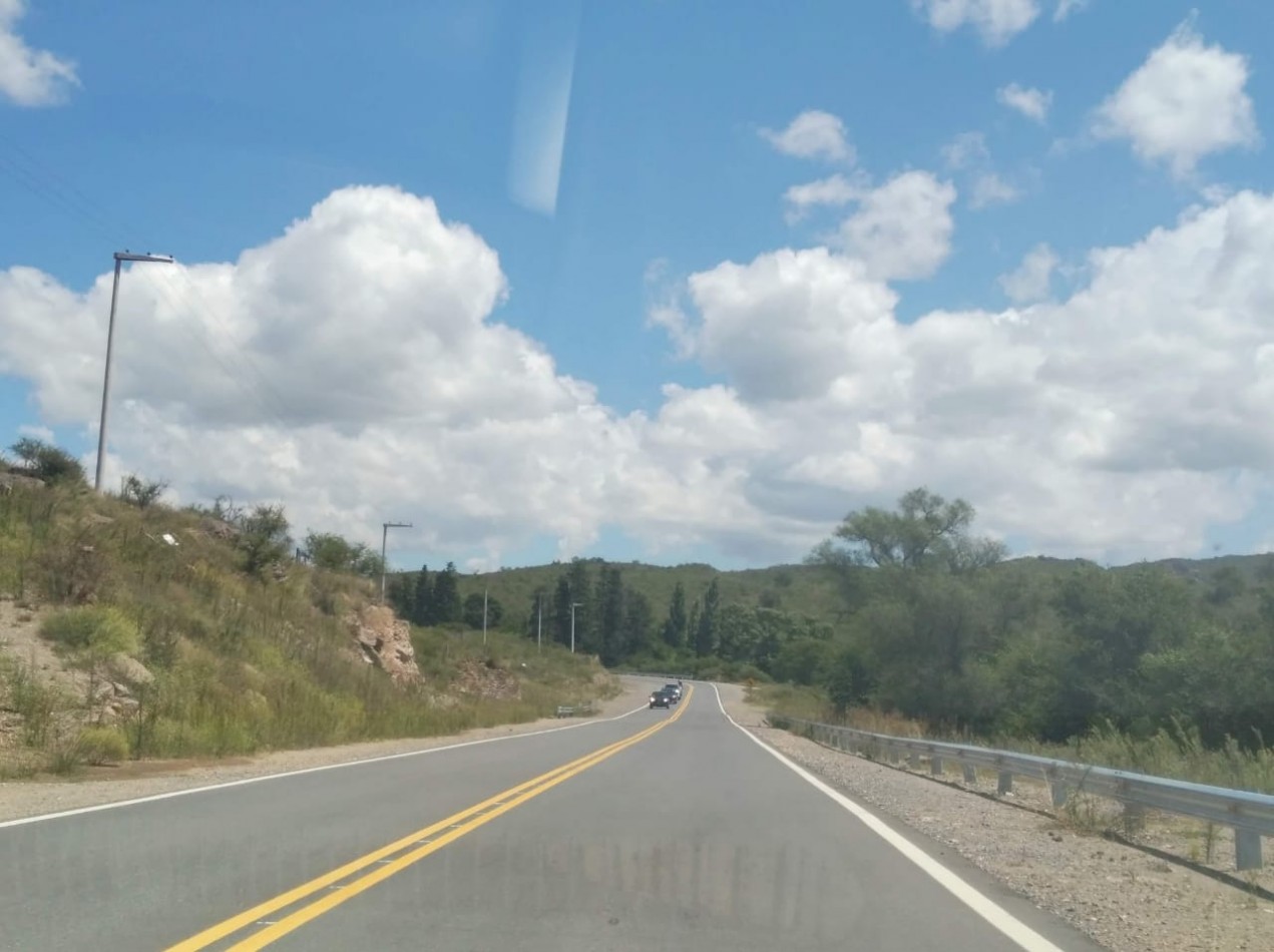 HERMOSO LOTE EN VENTA CAMINO A LAS JARILLAS