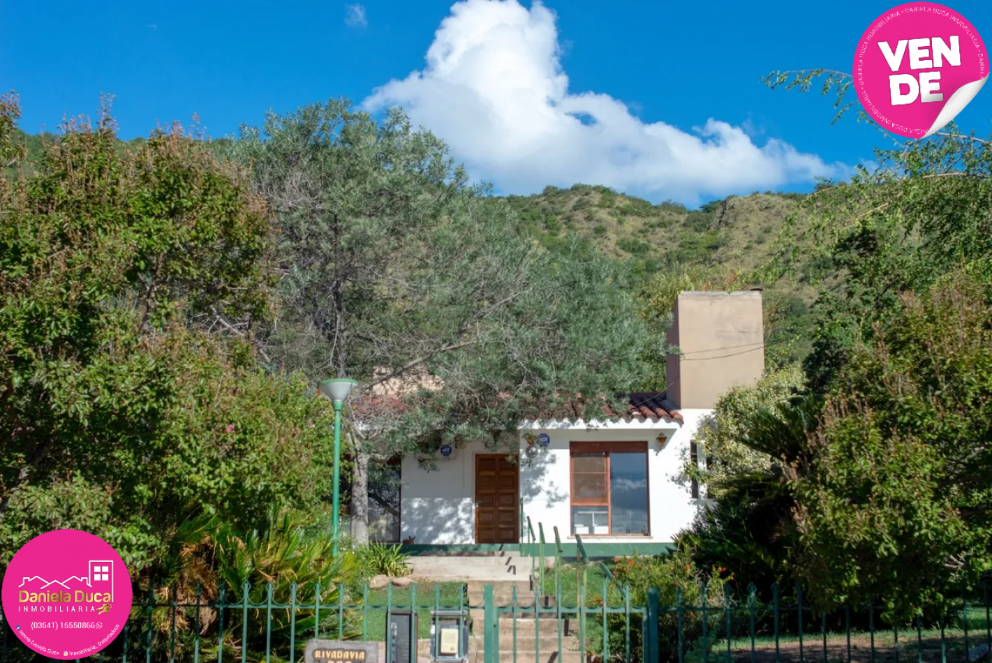 Casa En Las Sierras De Carlos Paz · Con Pileta Y Cochera · Parque · Luminoso · Vista A Carlos Paz