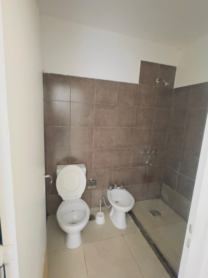 DEPARTAMENTO EN VENTA CARLOS PAZ AVENIDA