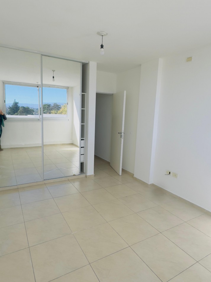 DEPARTAMENTO EN VENTA CARLOS PAZ AVENIDA