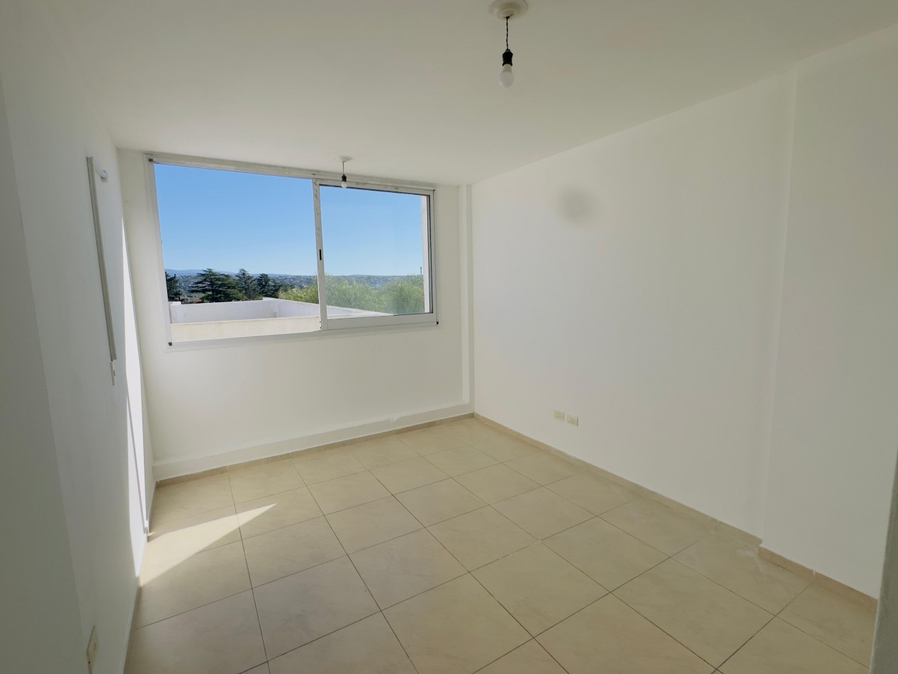 DEPARTAMENTO EN VENTA CARLOS PAZ AVENIDA