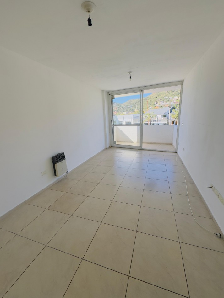 DEPARTAMENTO EN VENTA CARLOS PAZ AVENIDA