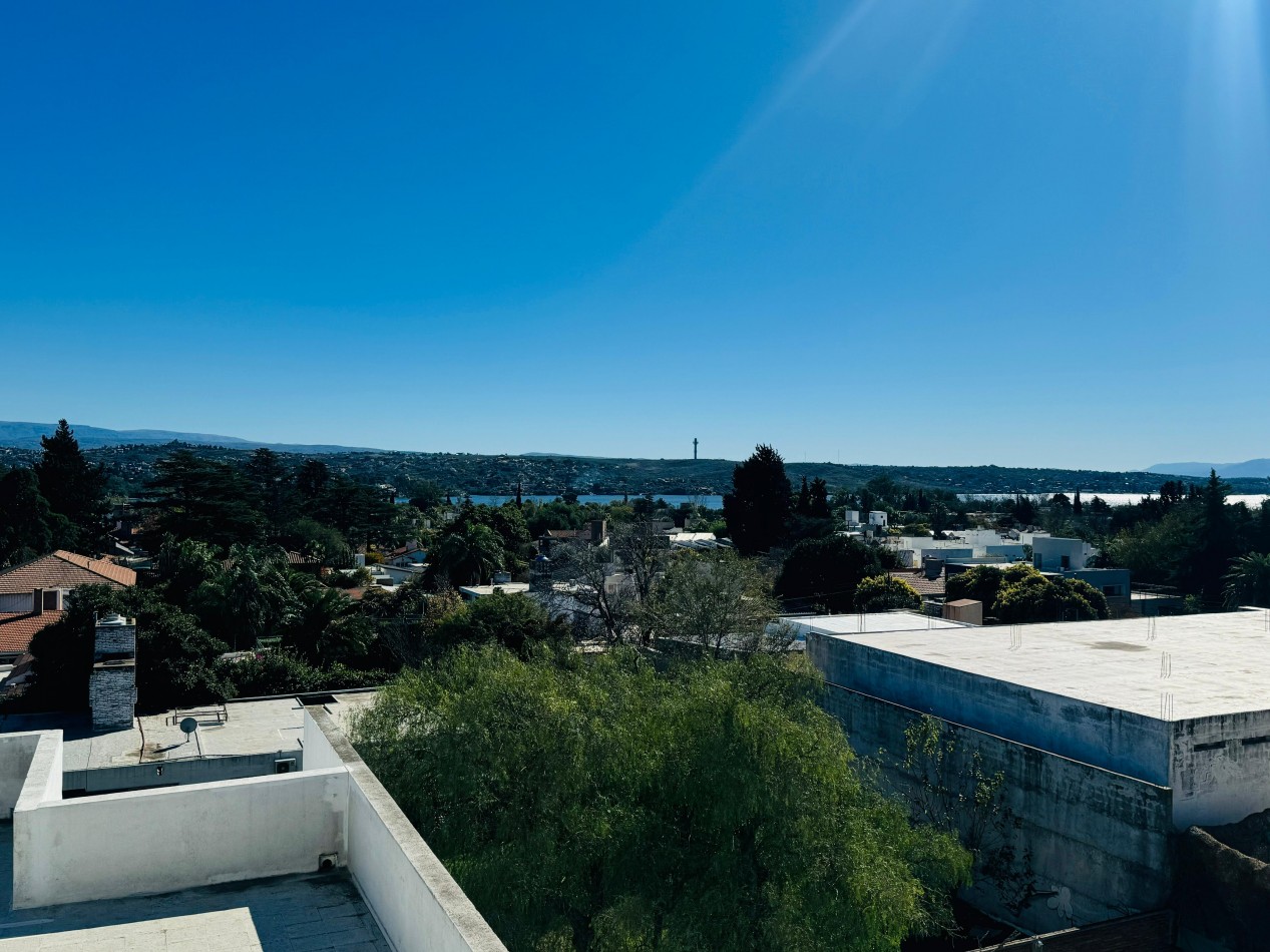 DEPARTAMENTO EN VENTA CARLOS PAZ AVENIDA